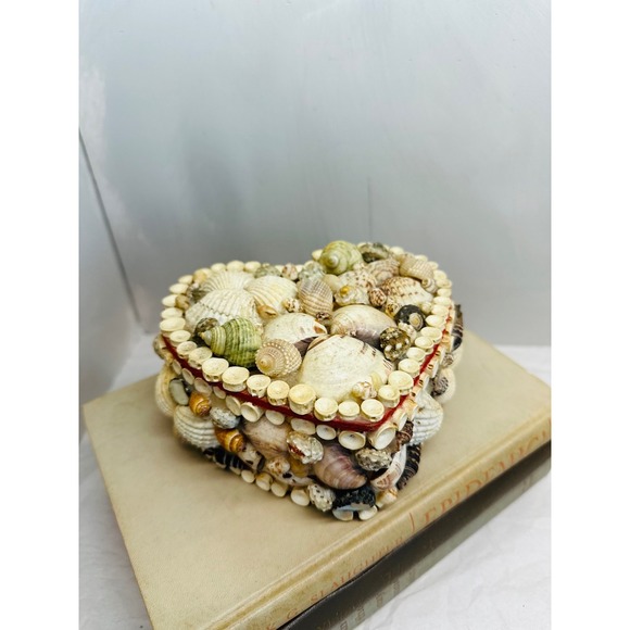 Unbranded Other - vintage handcrafted heart shell box tramp art sailor's valentine 6x6x3in